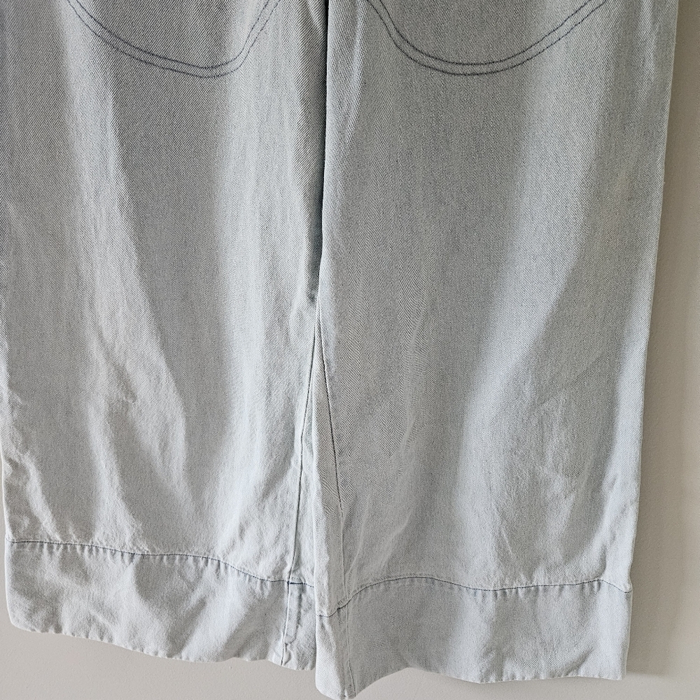 House Of Sunny Handlebar Curve Light Wash Wide Leg Jeans - Picture 4 of 13